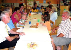 Gespräch im Gruppenraum Rappelkiste | Bild: SPD Teublitz