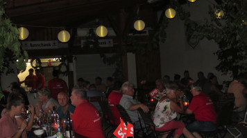 Abendliche Stimmung beim Weinfest der SPD Teublitz