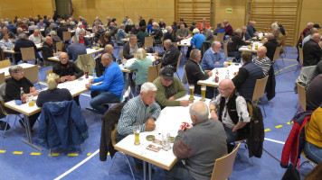 Blick in die Halle auf die 136 Mitspieler(innen) | Andreas Michalski