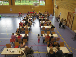 Blick in die gut besuchte Turnhalle | Bild: SPD Teublitz