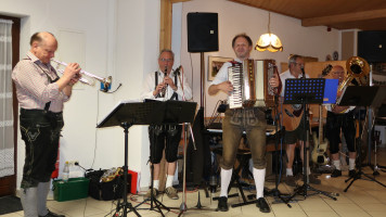 Die ,Boarisch-Oberkrain' spielen auf | Bild: SPD Teublitz