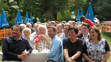Ehrengäste mit Generalsekretär Uli Grötsch | Bild: SPD Teublitz