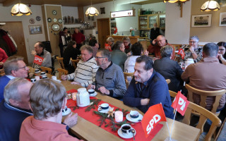 Entspannte Stimmung bei der Weihnachtsfeier | Bild: SPD Teublitz