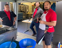 Auch im Hintergrund muss gearbeitet werden. Und wer arbeitet darf auch mal eine Pause machen | Bild: SPD Teublitz