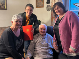 Der Jubilar mit den Ehrengästen | Bild: S. Siegmund