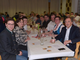 Peter Wein, Marianne Schieder und Franz Schindler mit der OV Romy Hermann-Reisinger und Matthias Haberl | Bild: SPD Teublitz