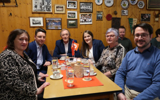 v.l. Marianne Schieder, Peter Wein, Franz Schindler, Ronja Endres, Romy Reisinger, Matthias Haberl | Bild: SPD-Teublitz