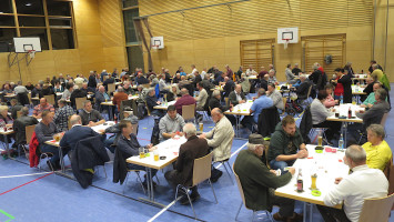 Blick in die Halle während des Spielbetriebs | Bild: A. Michalski