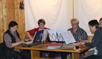 Die "drei Andern" stimmten auf Weihnachten ein | Bild: SPD Teublitz