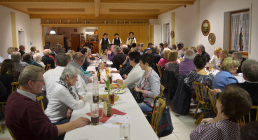 Böick in den vollbesetzten Saal | Bild: SPD Teublitz
