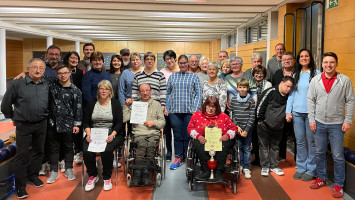 Gruppenbild aller Teilnahmer des Weihnachtskegelns | Foto: Benedikt Baldrian