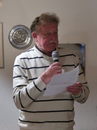 Frank P. erzählt Anekdoten von seiner Zeit als Nikolaus | Bild: SPD Teublitz