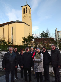 Vor dem Pfarramt in Teublitz | Bild: Andreas Michalski