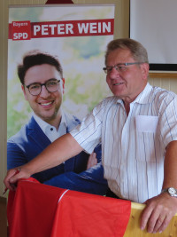 Manfred Nißl übernahm erneut die Wahlleitung zu den Delegiertenwahlen | Bild: SPD Teublitz